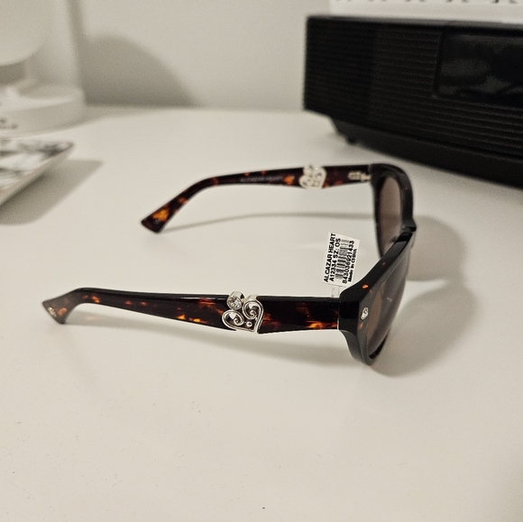 New Brighton Sunglasses - Picture 3 of 12